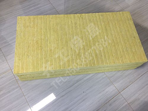 巖棉根據(jù)原材料的不同，有巖棉和礦渣棉的區(qū)別